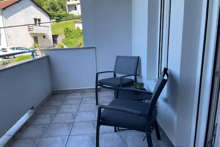 Modern & Charming - Free Private Parking - One Bedroom Apartment-Buitenlucht