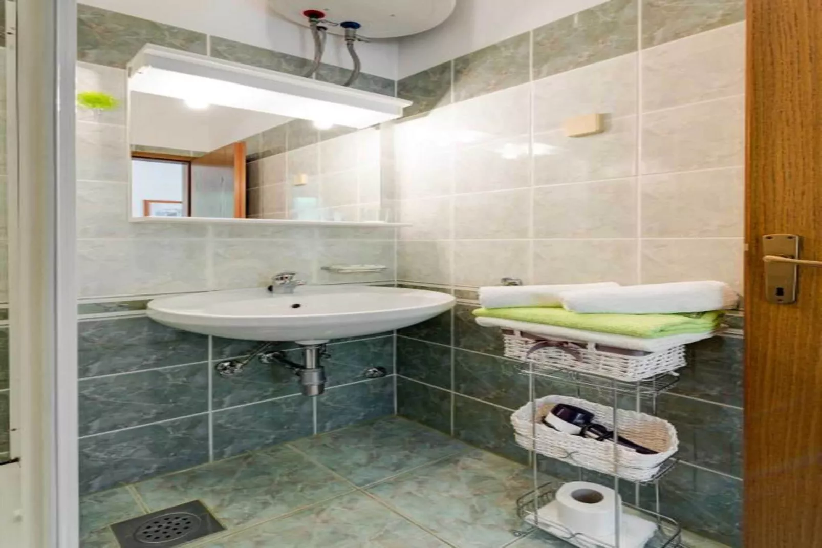 Apartments Tafra - One Bedroom Apartment 4-Badkamer