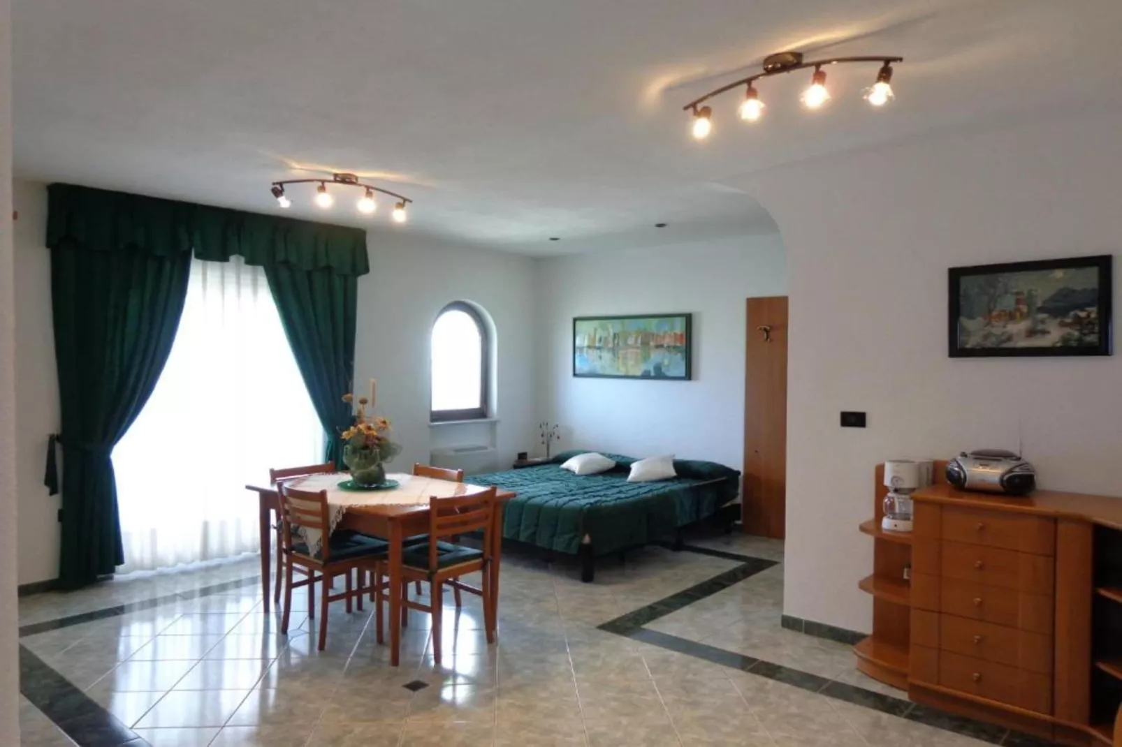 Studio Apartment With Balcony-Slaapkamer
