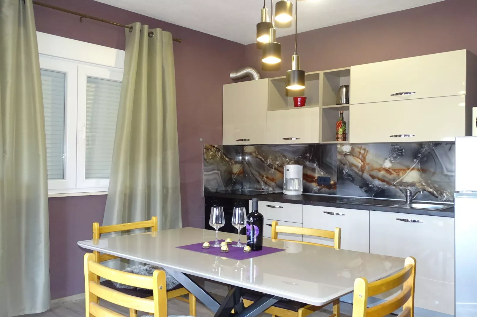 One Bedroom Apartment Luna 3