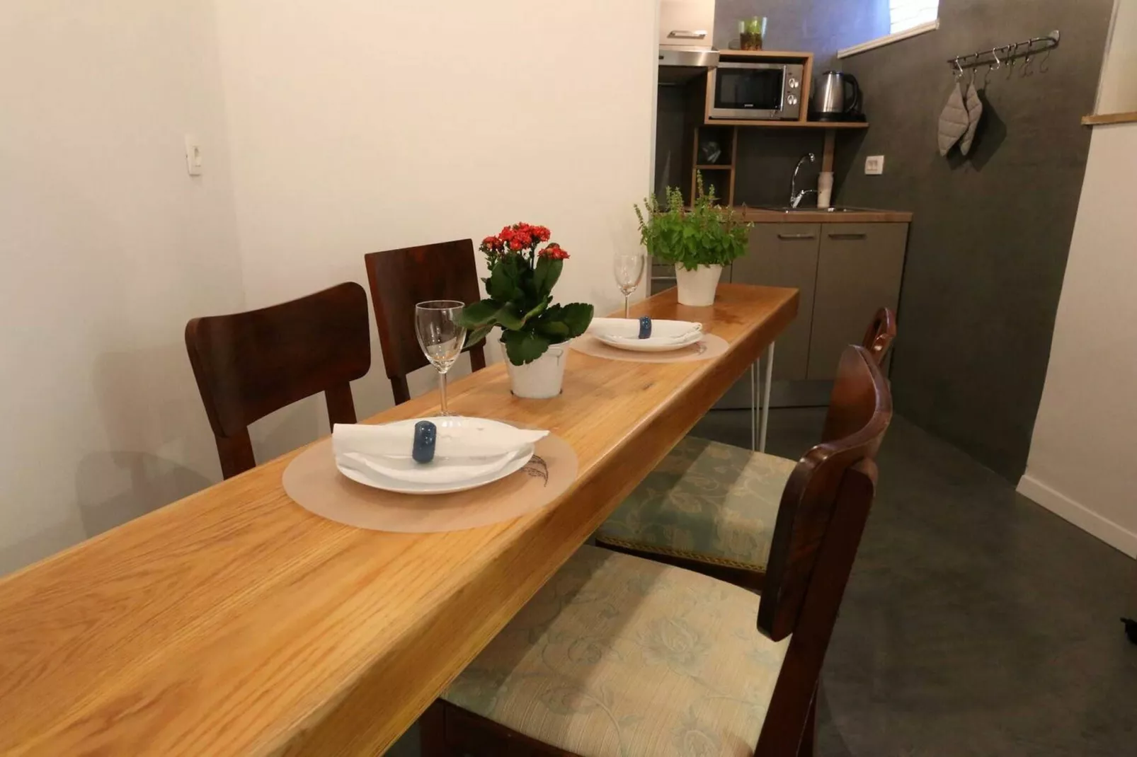 Quiet Studio in Zadar’s Old Town  Studio Apartment - Studio Apartment with Terrace-Woonkamer