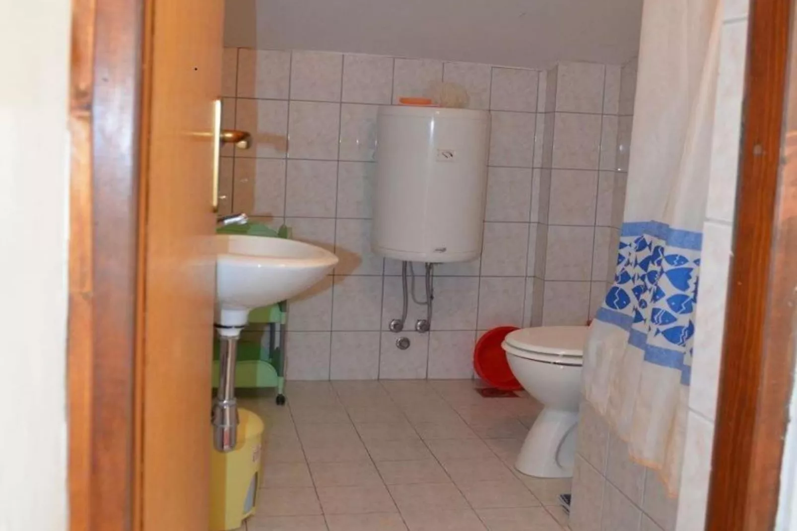 Two Bedroom Apartment with Terrace and Sea View 5-Badkamer