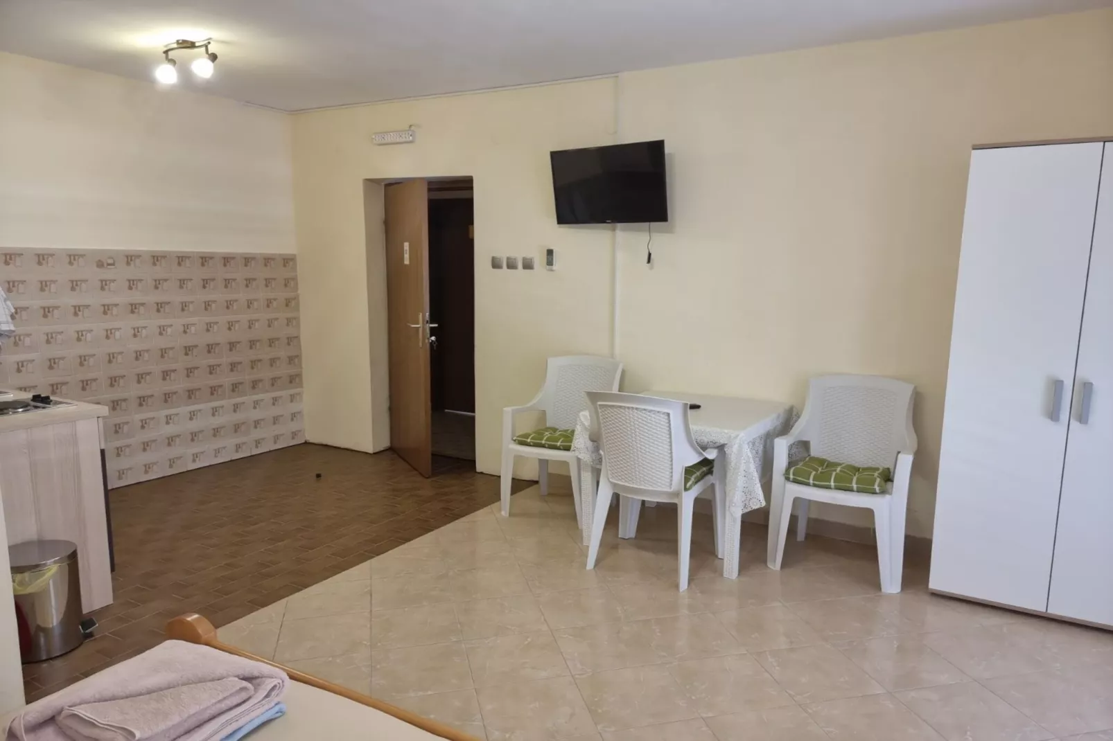 Apartments Željka - Studio Apartment with Terrace with Sea View (6)-Keuken