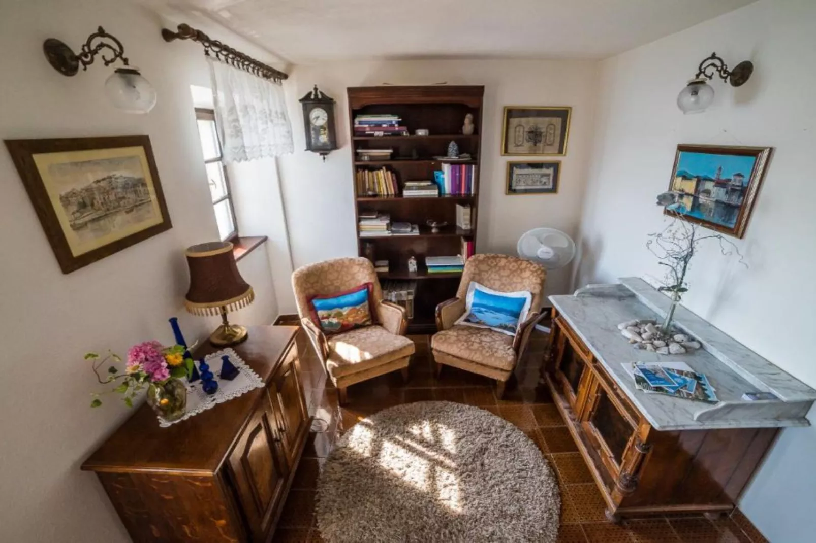 Stone House Seaside Retreat on Brač Island - Two Bedroom Apartment 1-Woonkamer