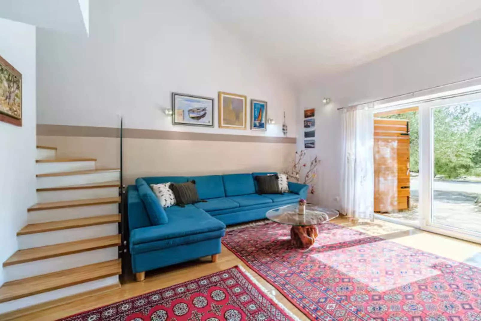 Holiday home House of the Sun - Three Bedroom Holiday Home with Pool-Woonkamer