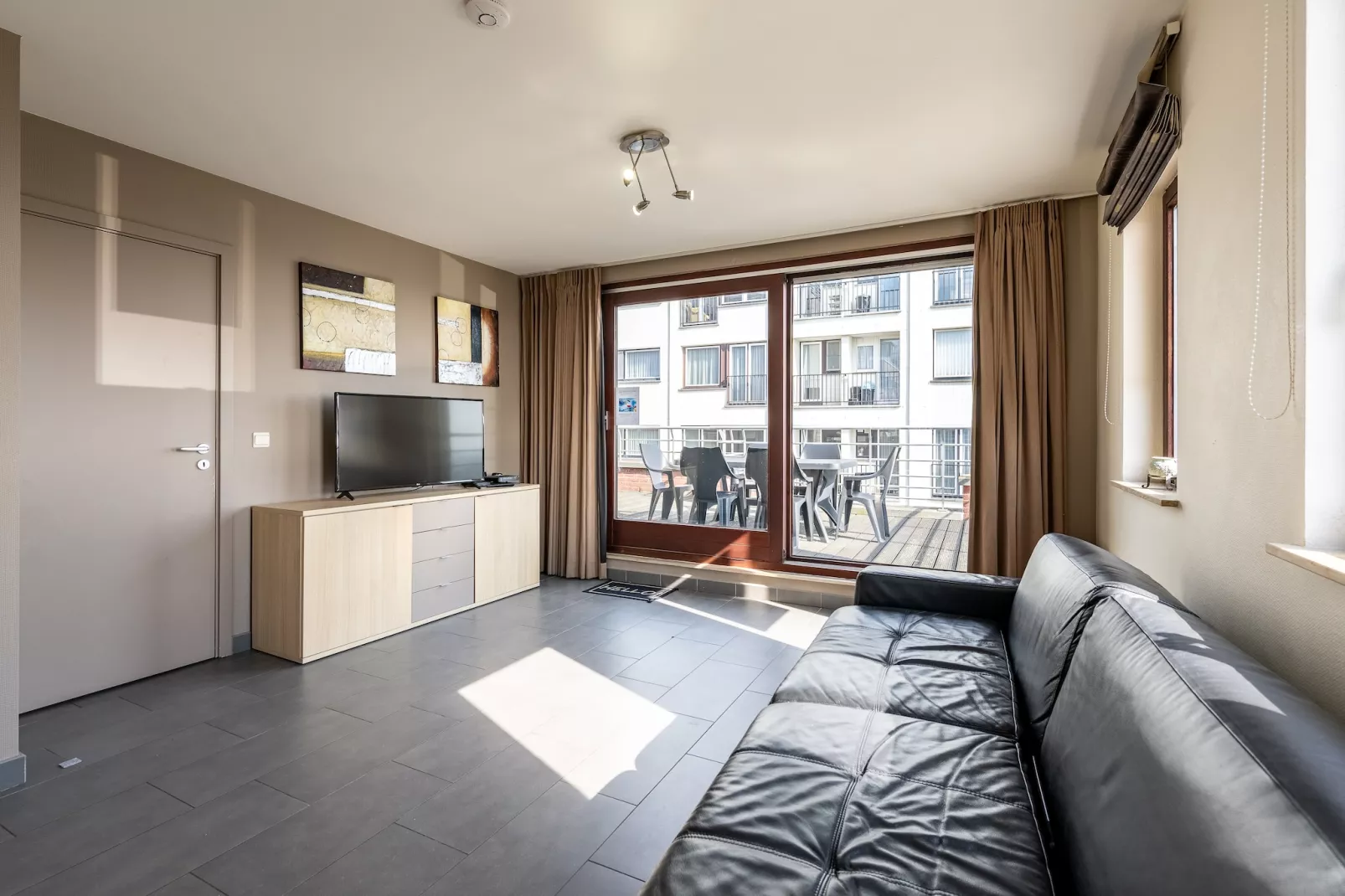 MIRAMAR 8C-Woonkamer