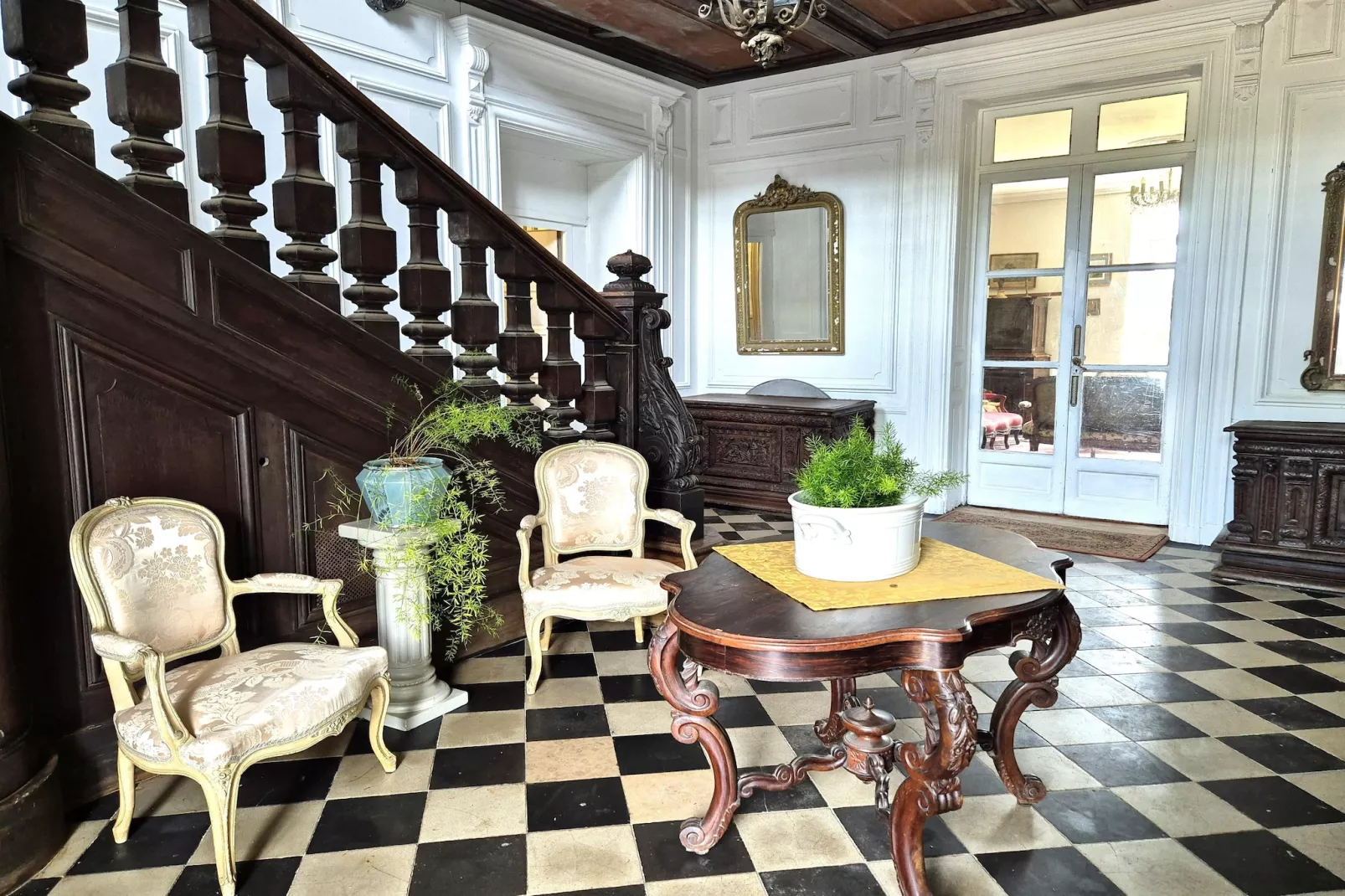 Appartement au Château de Baclair-Hal-ontvangst