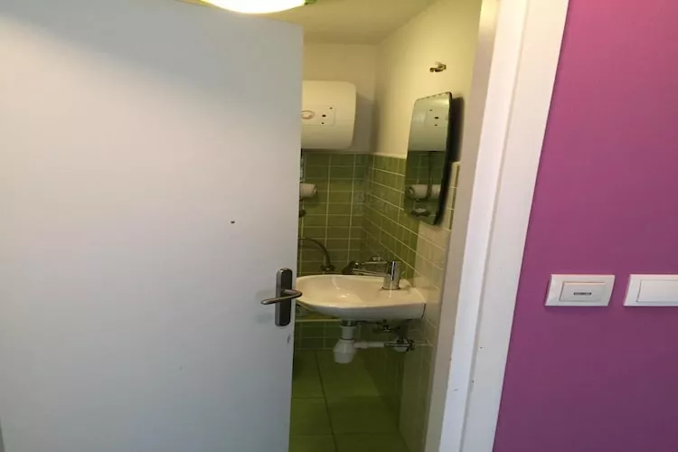 Apartments Elena (ST) - Duplex Studio Apartment (Purple)-Badkamer