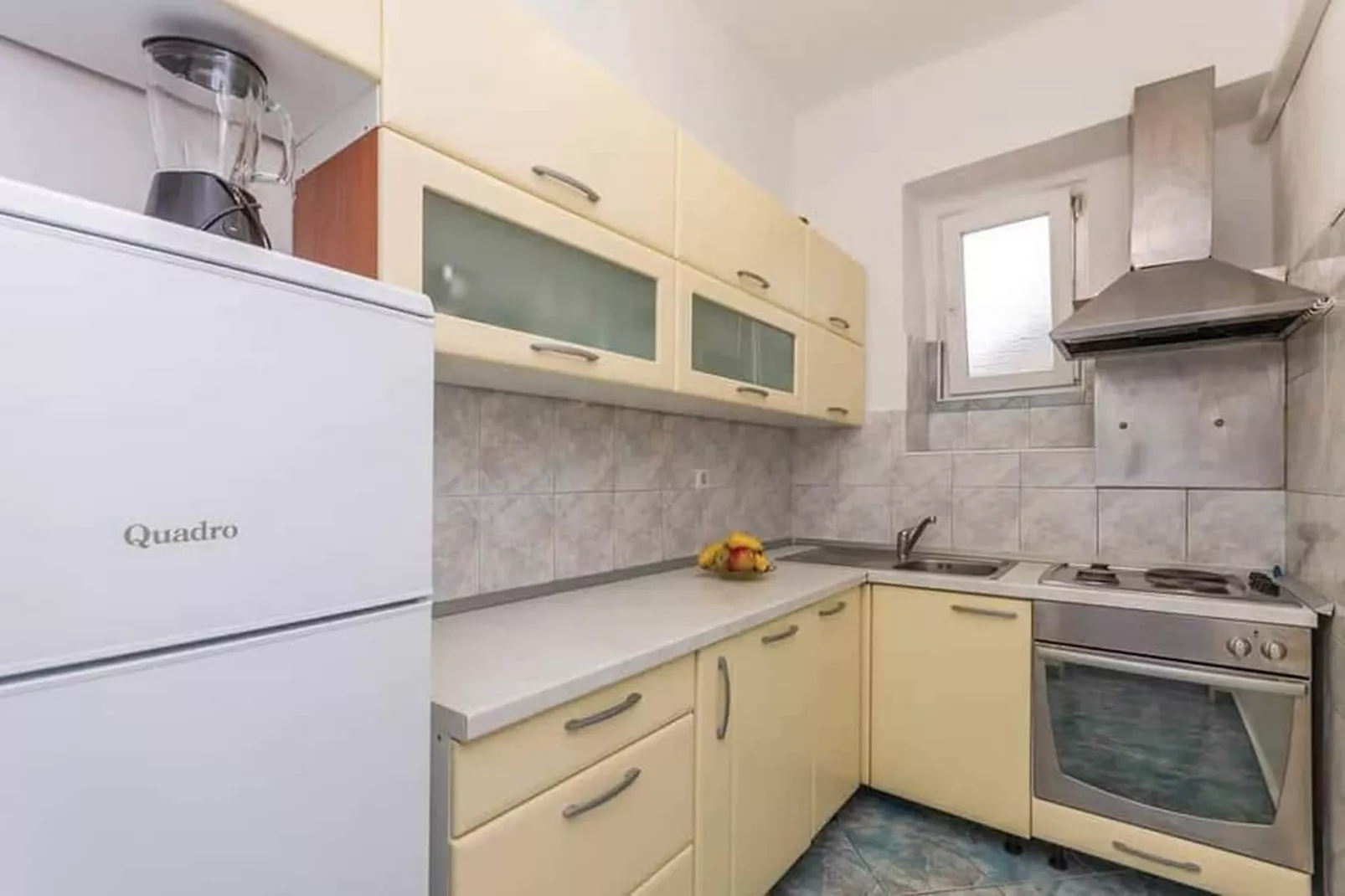 Apartment Marjan - One Bedroom Apartment with shared Terrace-Keuken