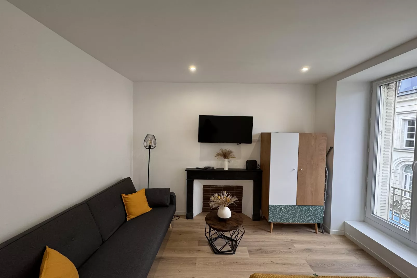 Le Cocon-3p-Centre-Cosy-Woonkamer