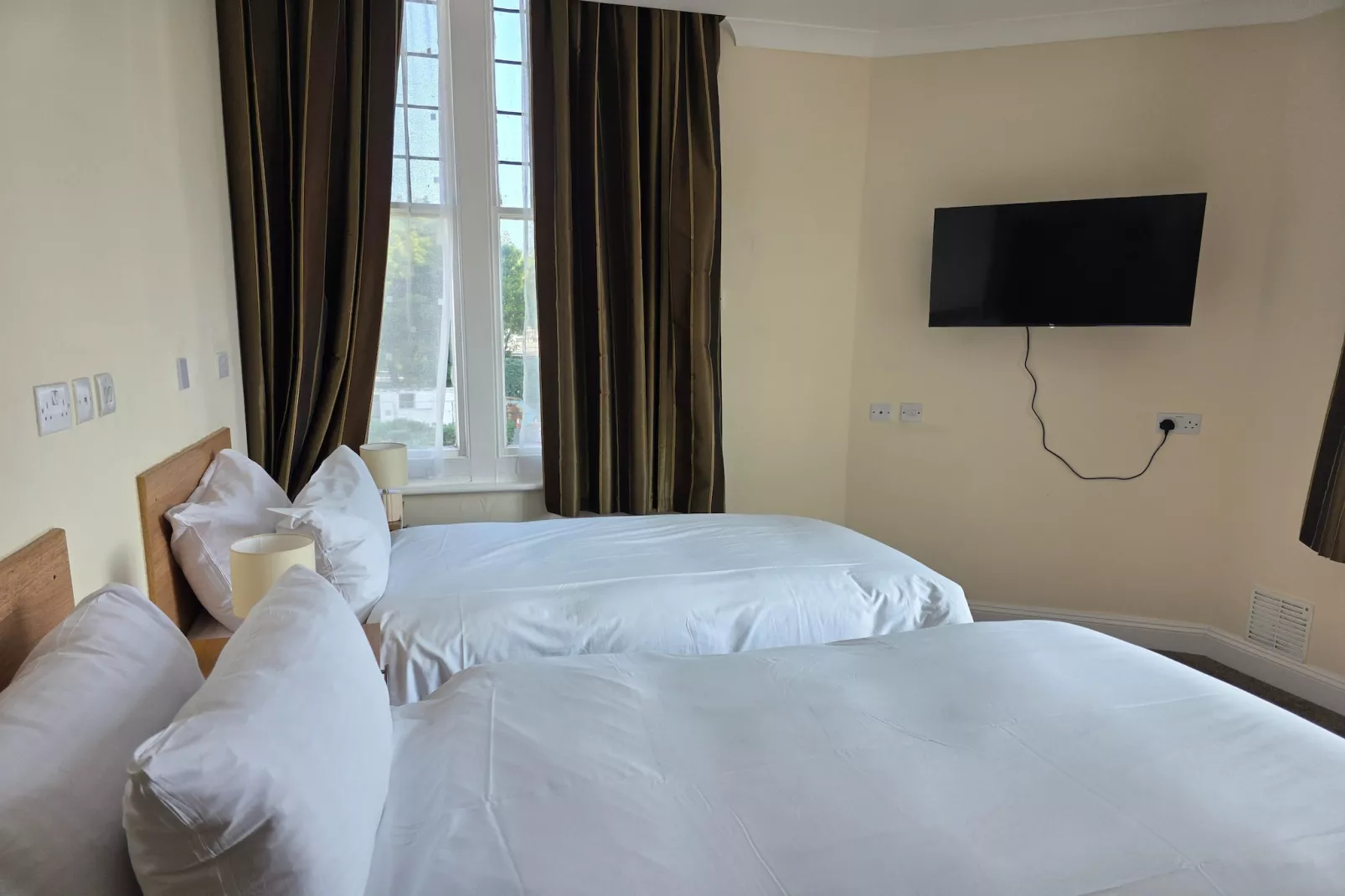 Russel Twin Room-Slaapkamer