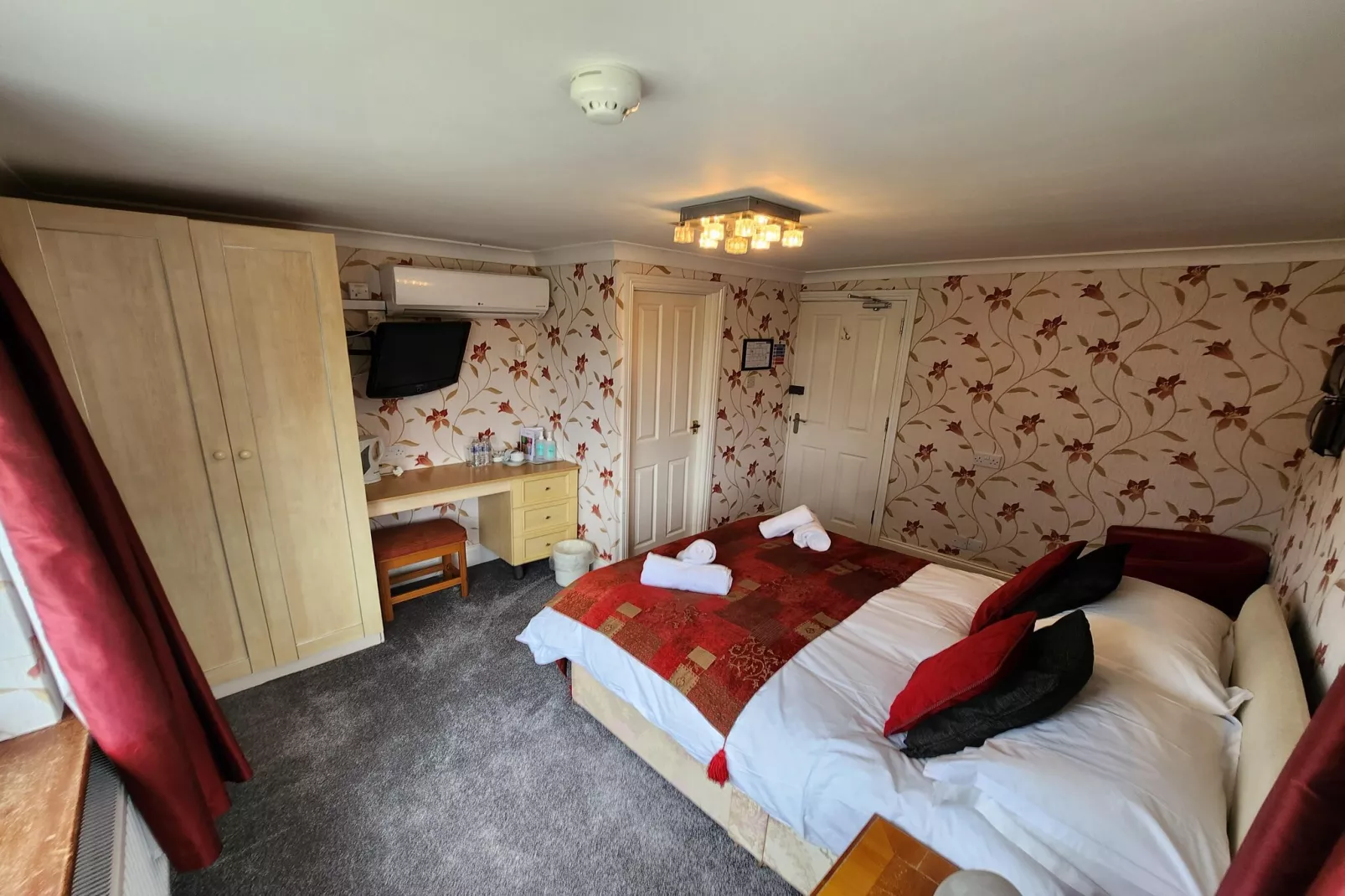 Lavendar Double Room-Slaapkamer