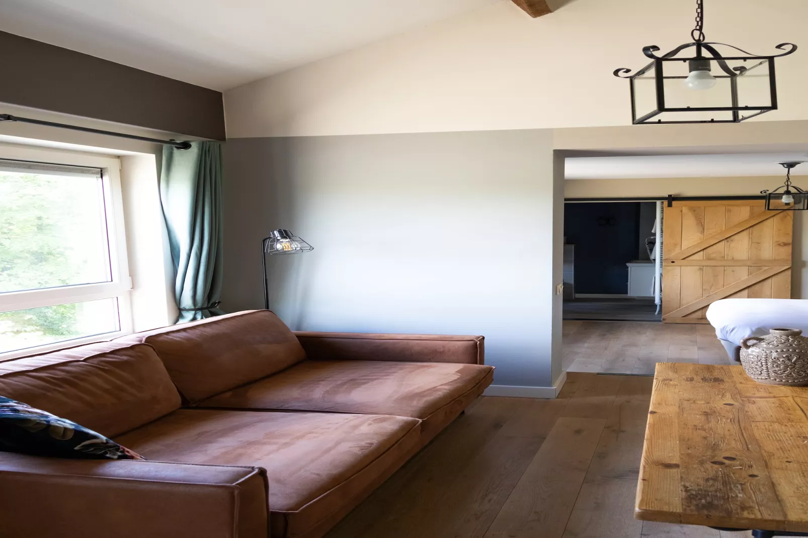 Luxe appartement Nous-Woonkamer