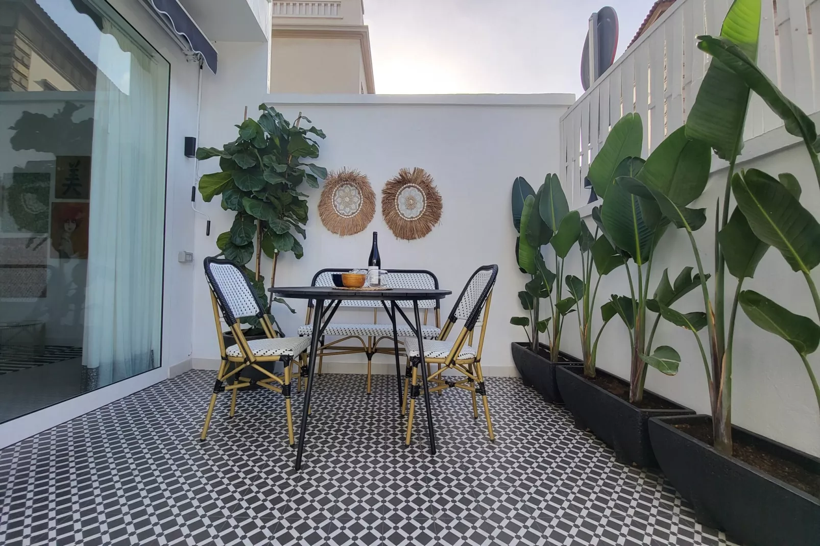 Cosmopolitan Design  By CanariasGetaway-Terras