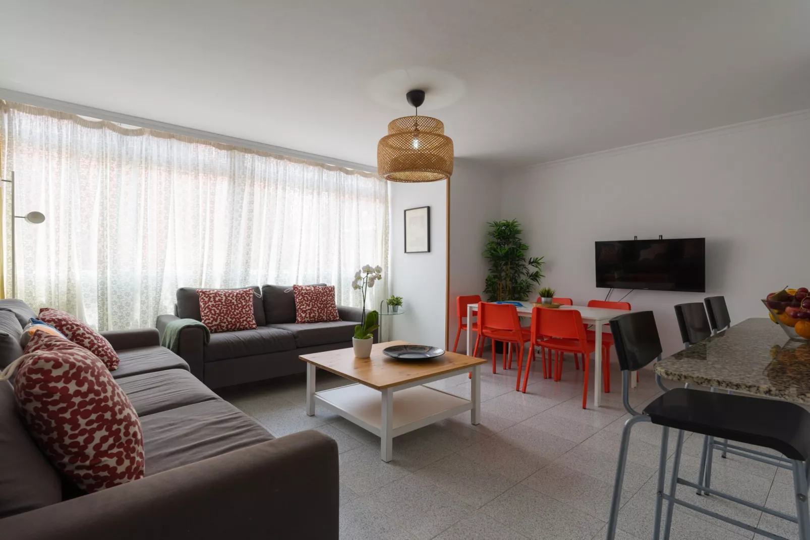 Next to the beach - 5 beds By CanariasGetaway-Woonkamer