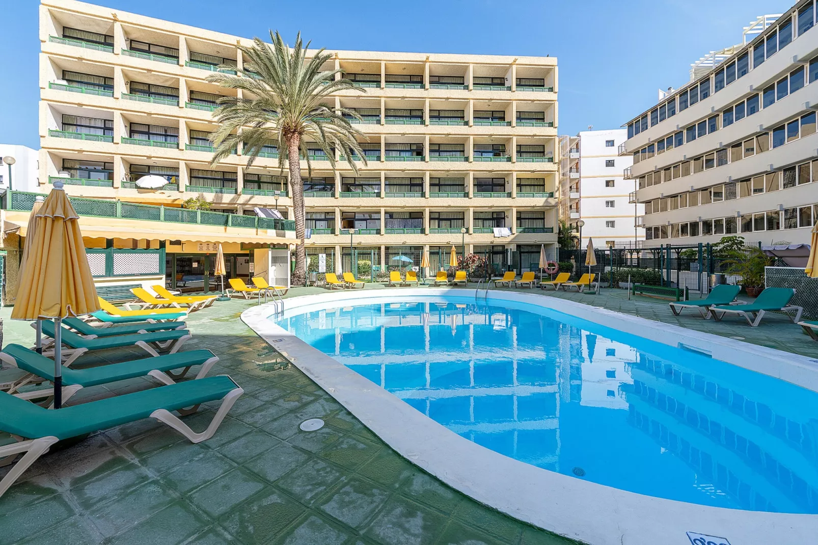 Beach View Apartment I-Zwembad