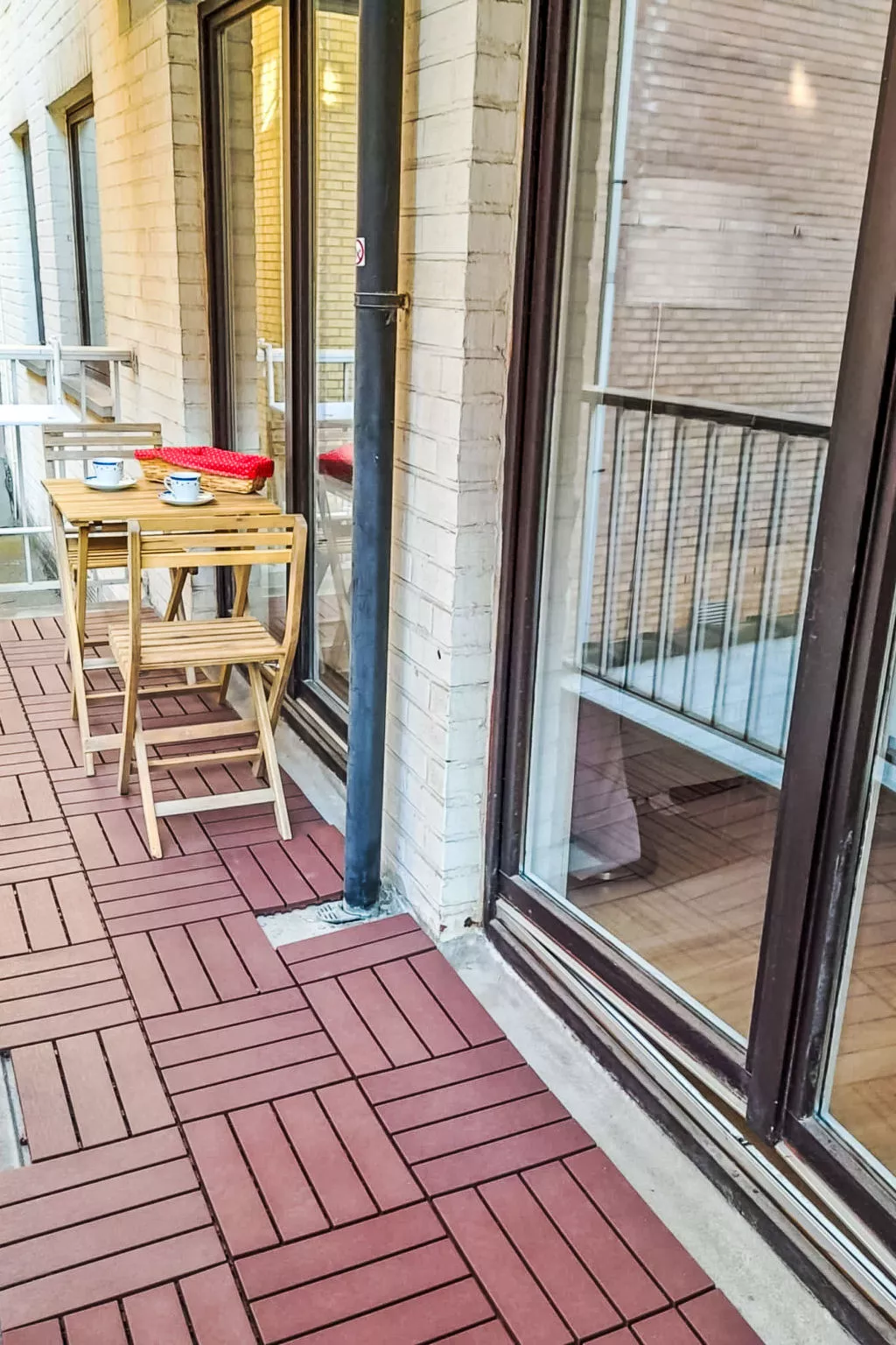 Sealing with balcony-Buiten