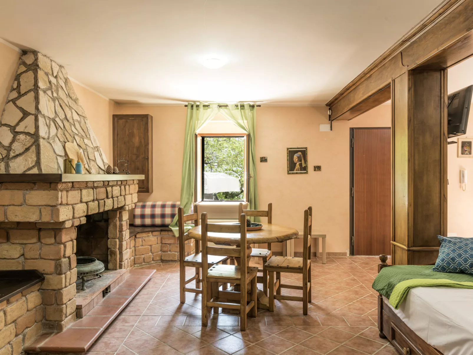 Dimora Lucretili-Binnen