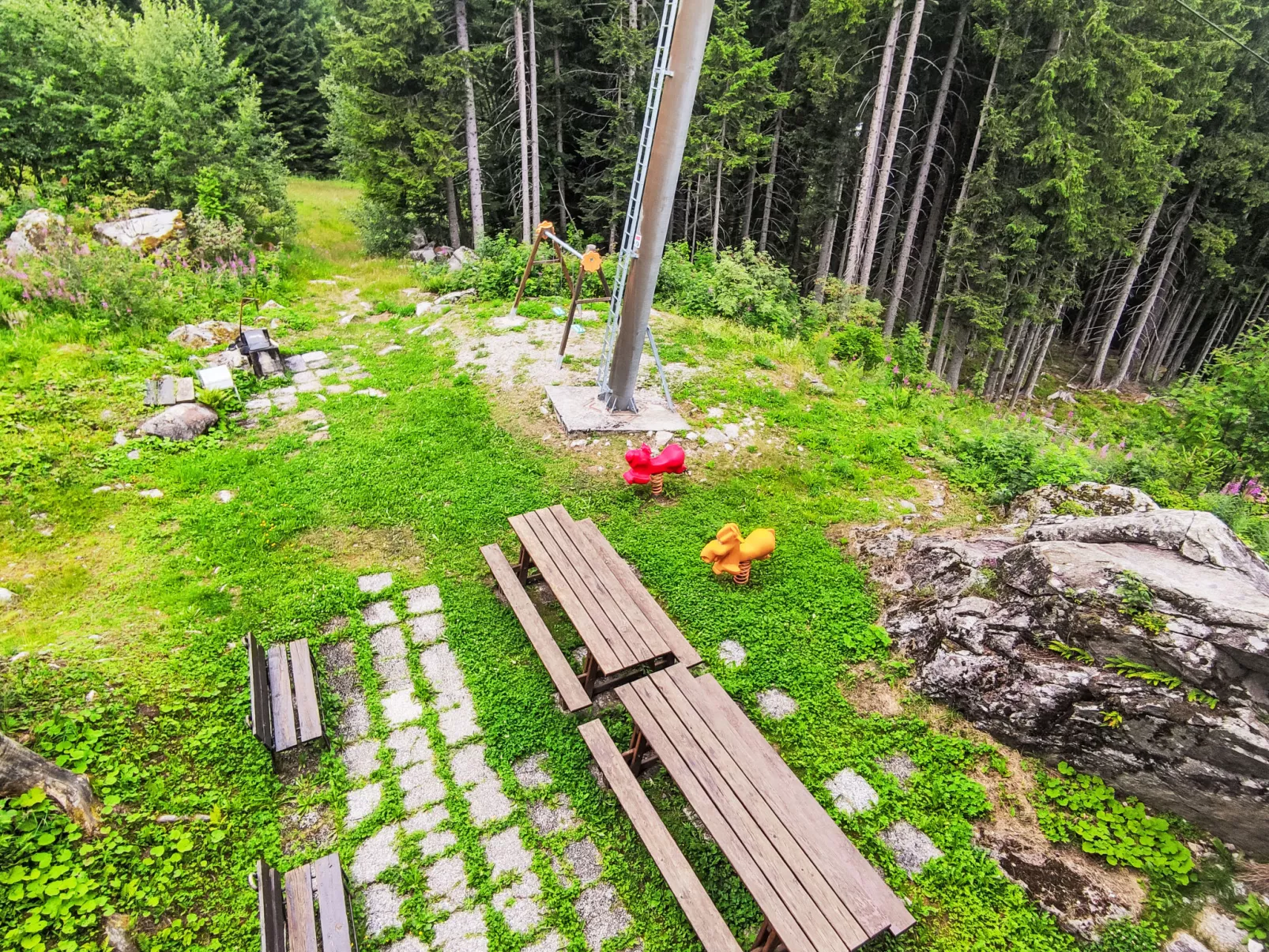 Tra le Piste-Buiten