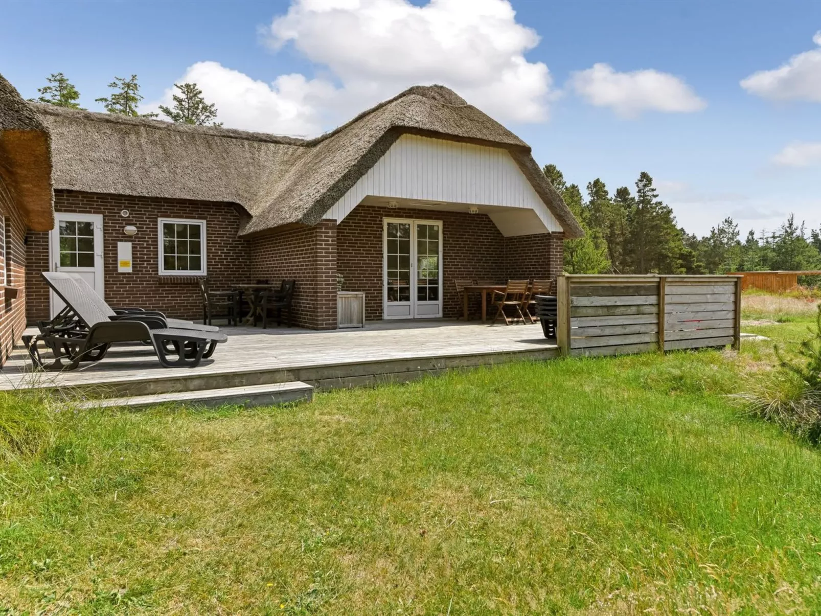 "Alisa" - 2km from the sea-Buiten