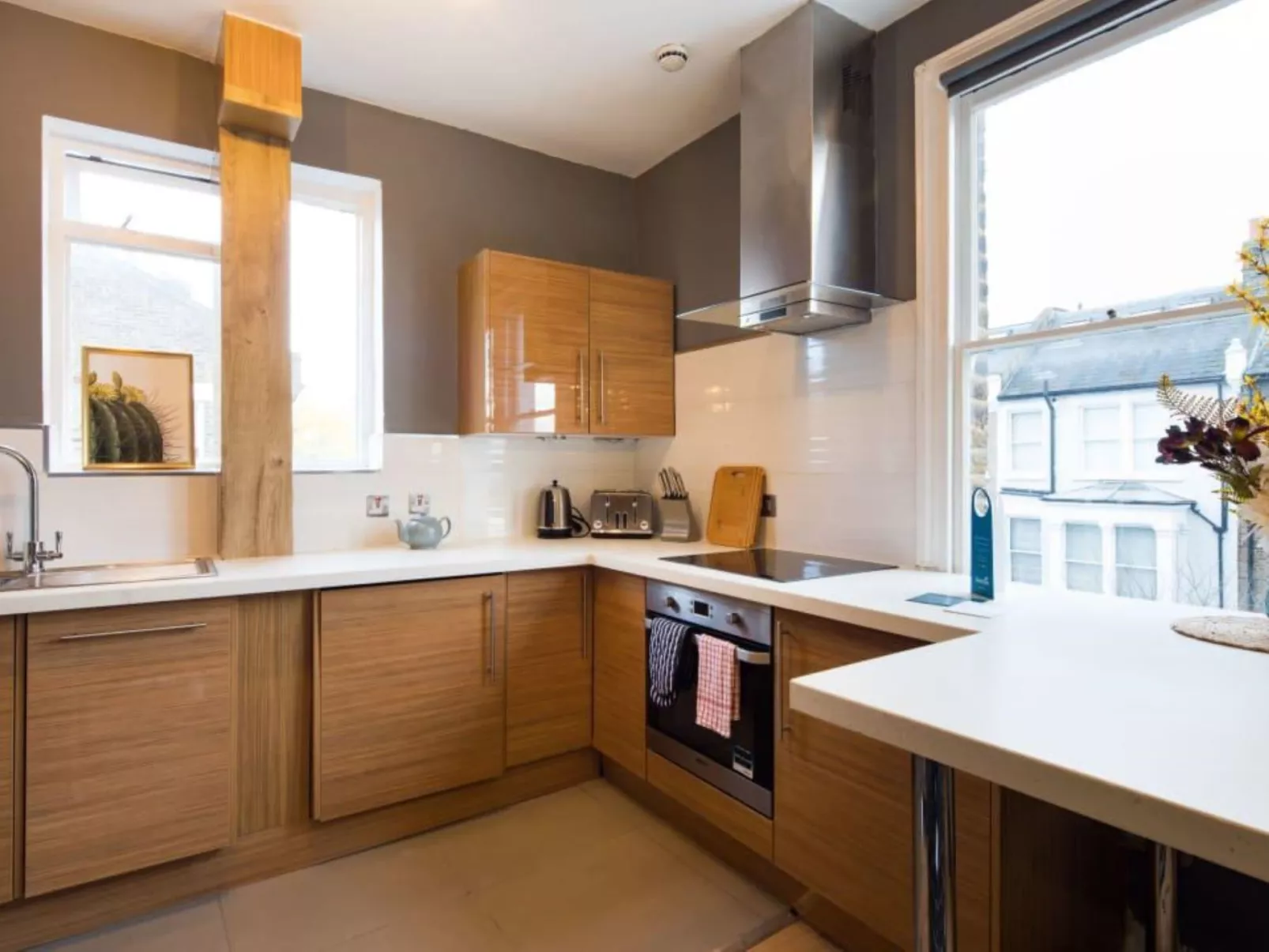 Lenna Gdns 2 Bed-Binnen