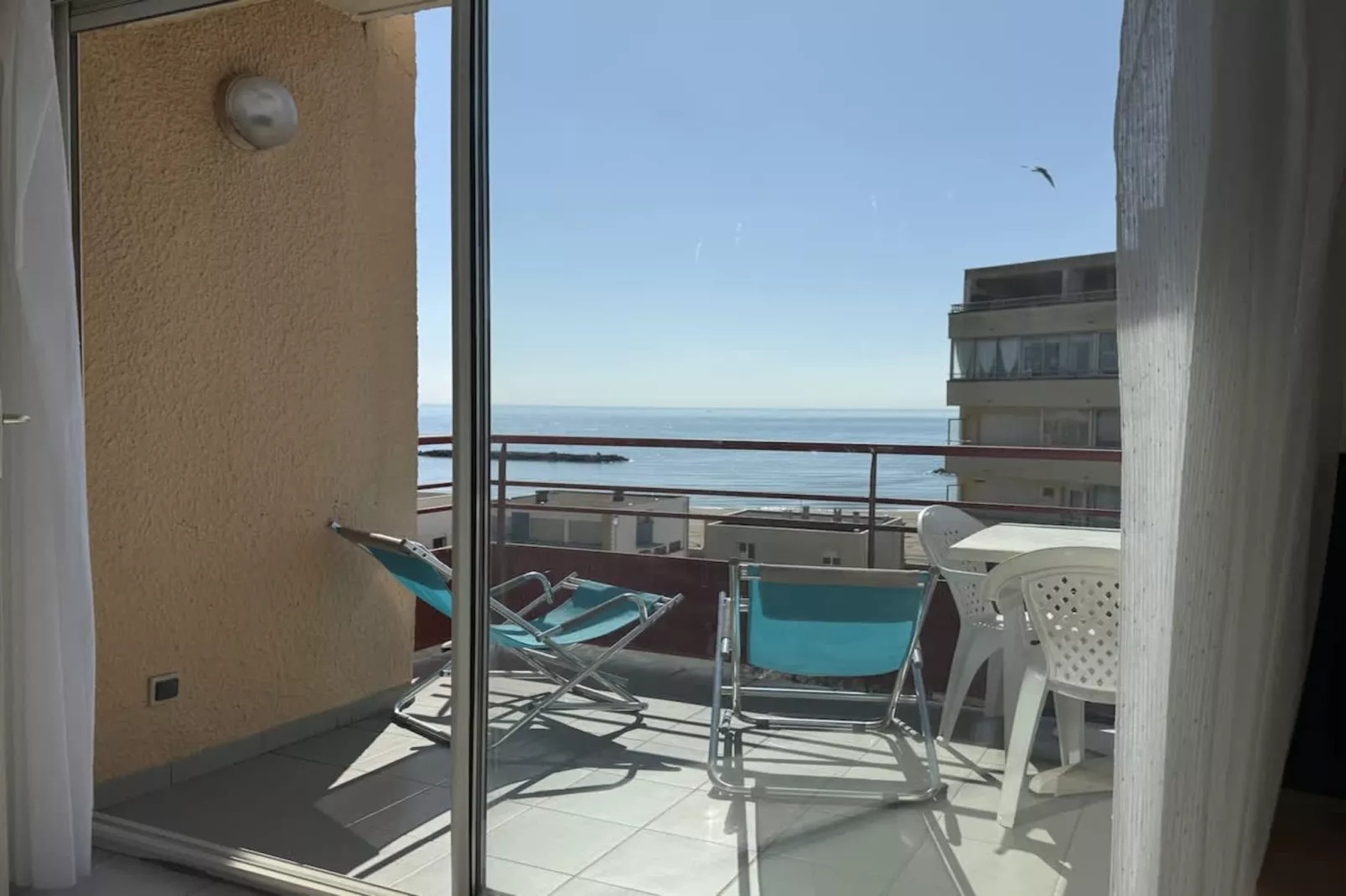 114 FOURNIER-Terrasbalkon