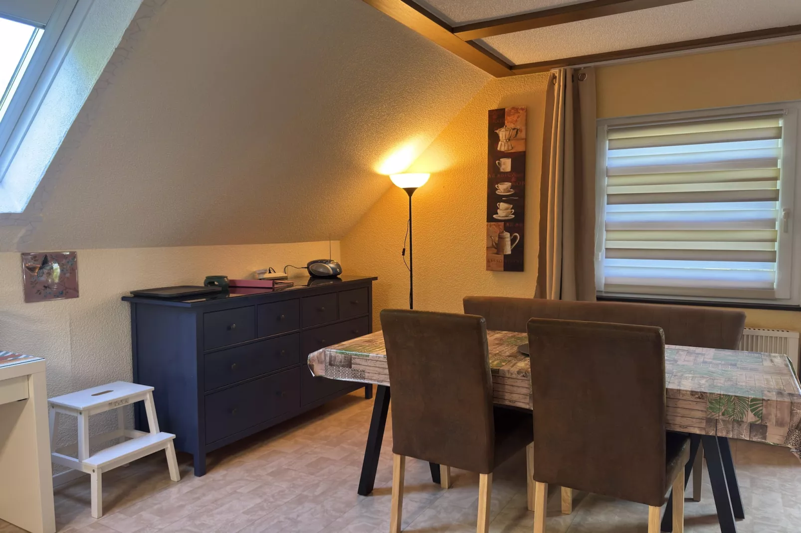 Obere Ferienwohnung-Woonkamer