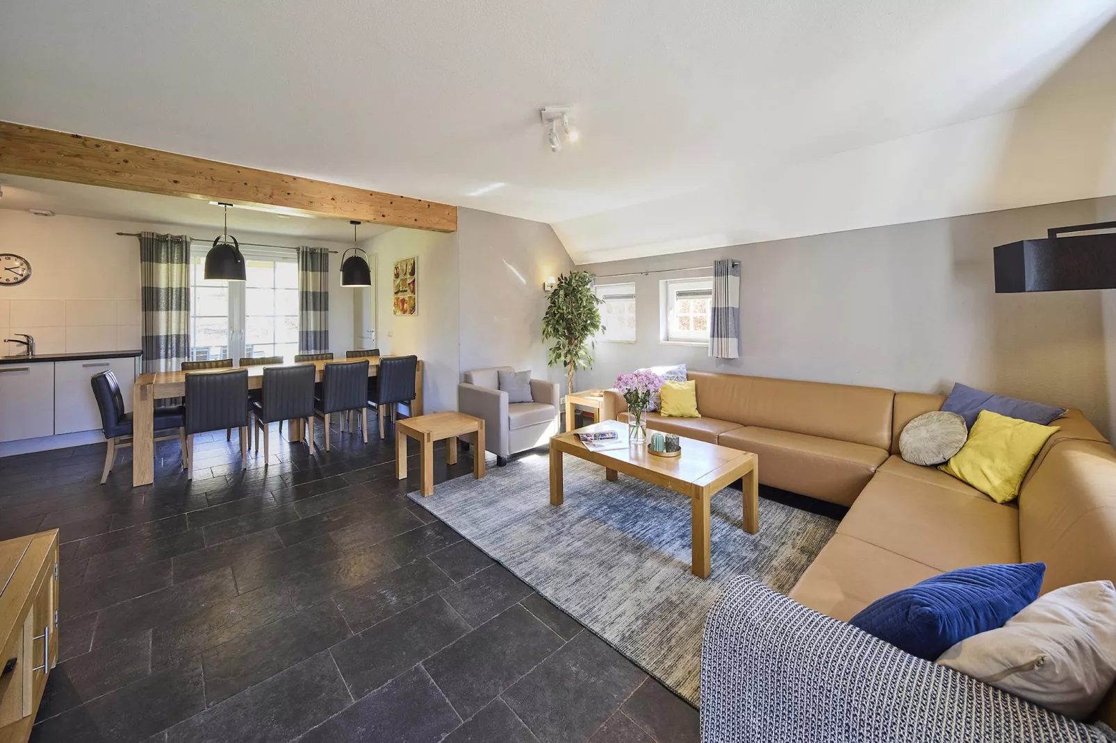 Buitenhof De Leistert 12-Woonkamer