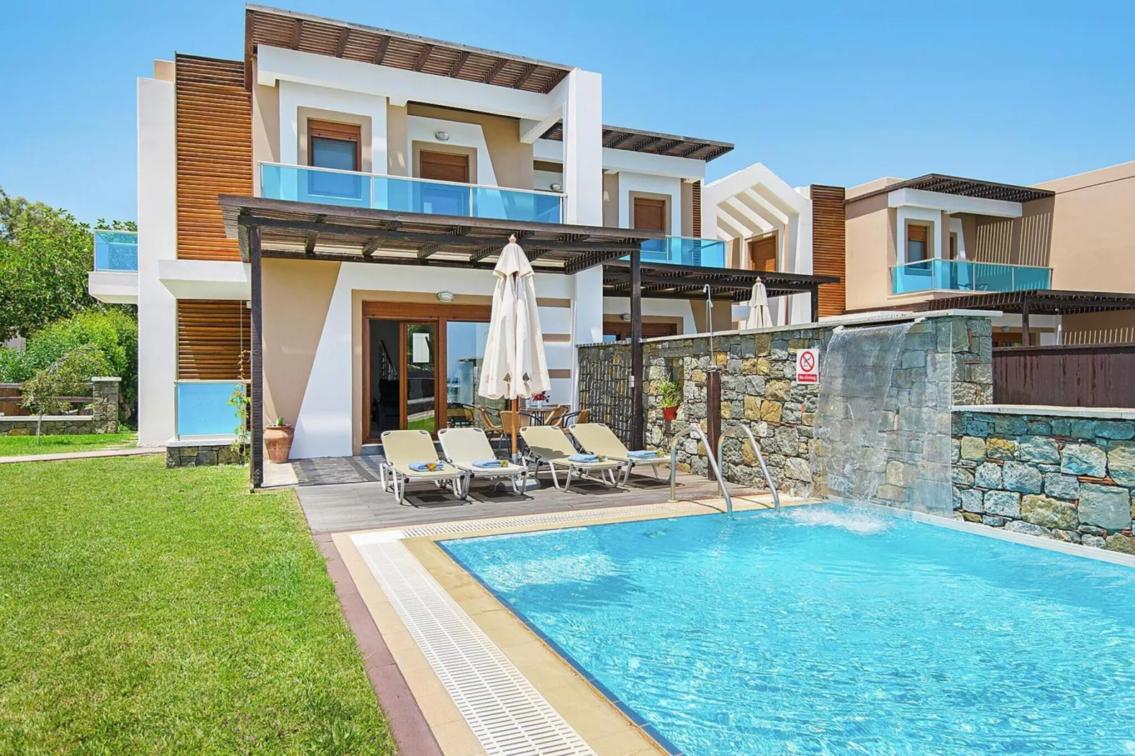 Villas Horizon Line / Villa Alia / Kiotari-Buitenkant zomer