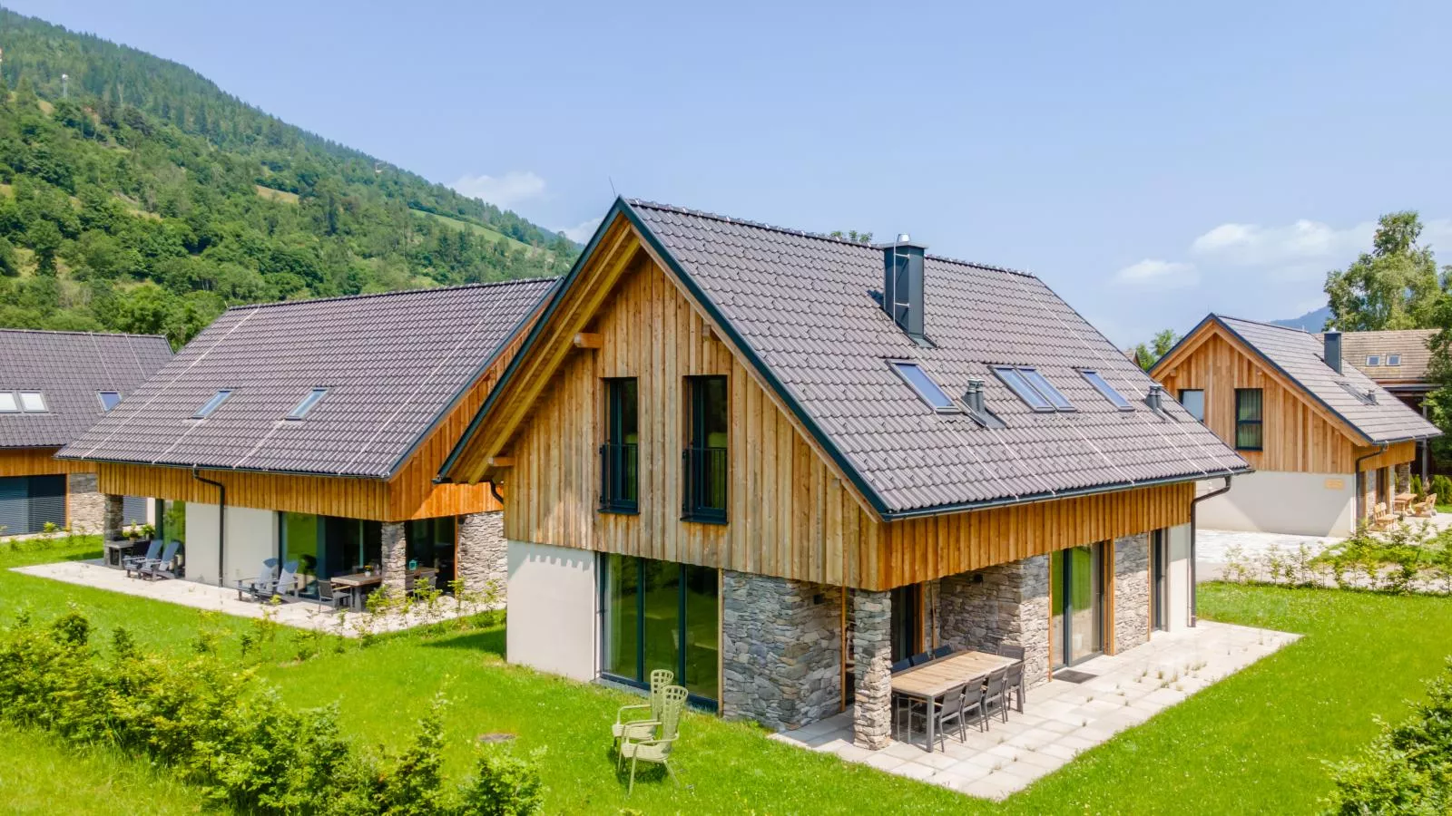 Mountain Chalet Krek Wak Wou-Buitenkant zomer