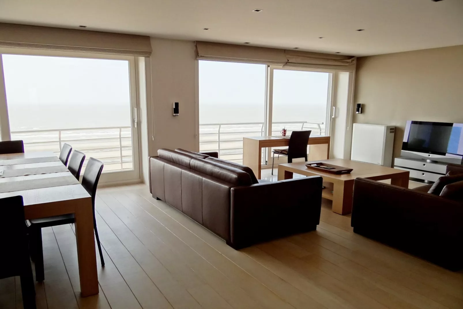 SEASIGHT BC C1401GAR-Woonkamer
