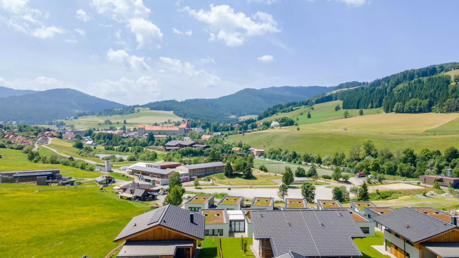 Grebenzen Lodge Edelweiss-Buitenkant zomer