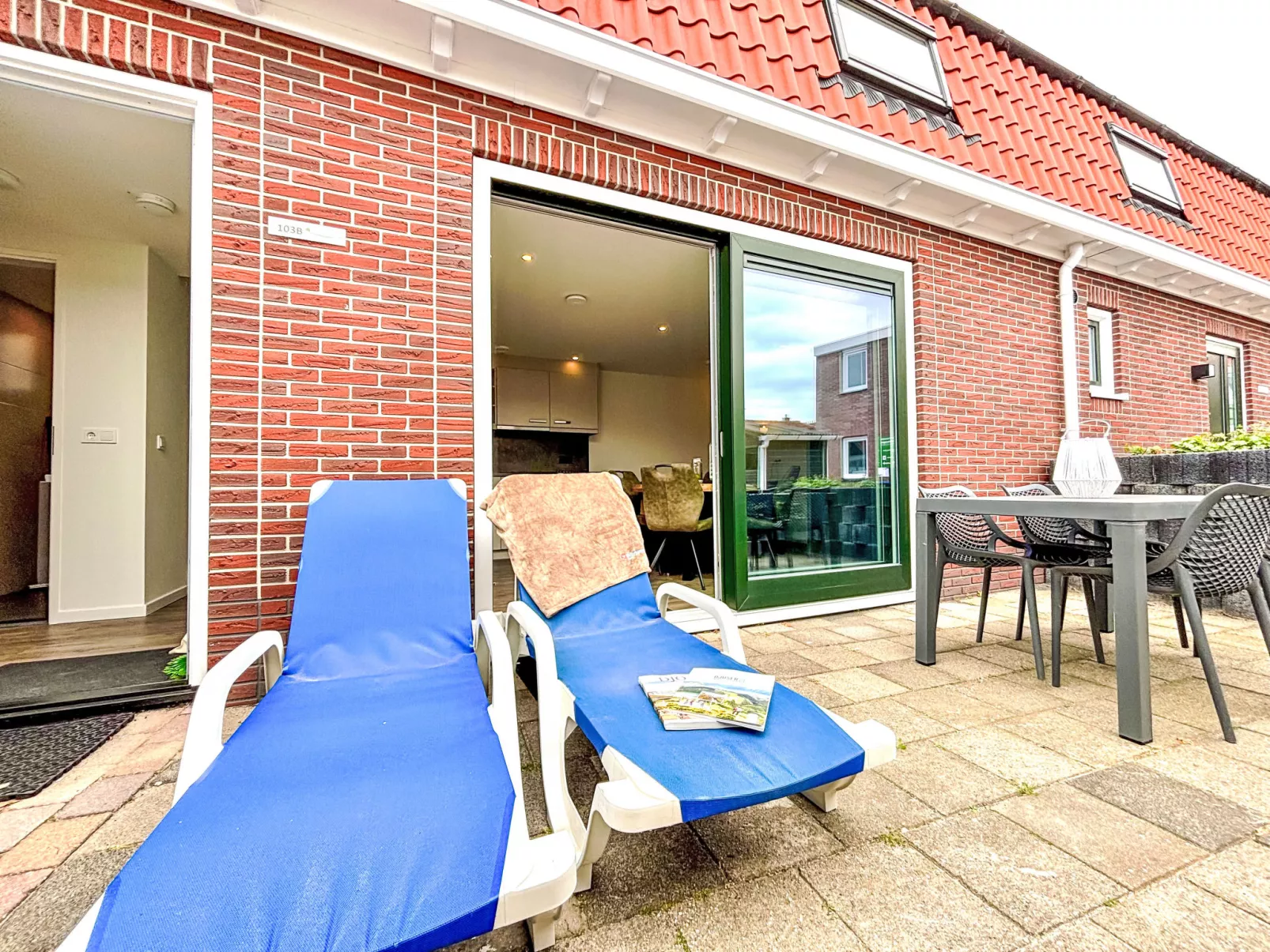 Beach House Westkapelle 103 D-Buiten