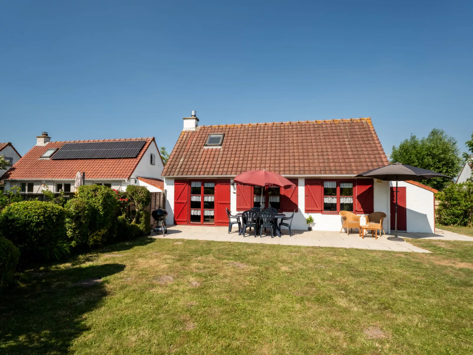 Polderhuis 9 parking and shared pool-Buiten