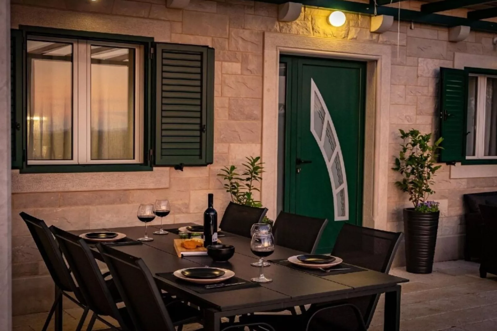 Holiday Home Bračuta- Two Bedroom Holiday Home with Pool-Binnen