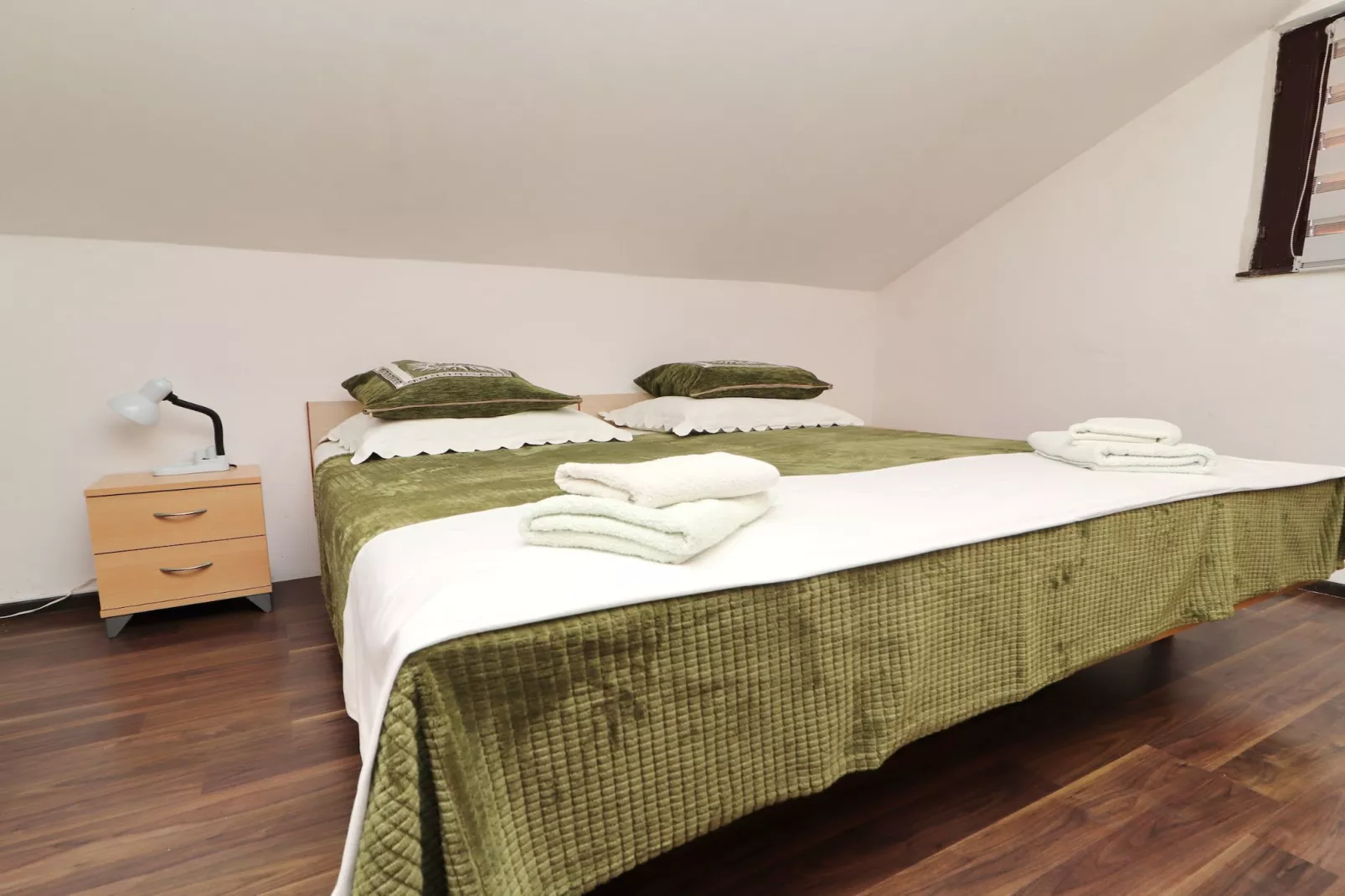 Apartments Karbuni By The Sea - One Bedroom apartment with Terrace and Sea View (A4) U REDU-Slaapkamer