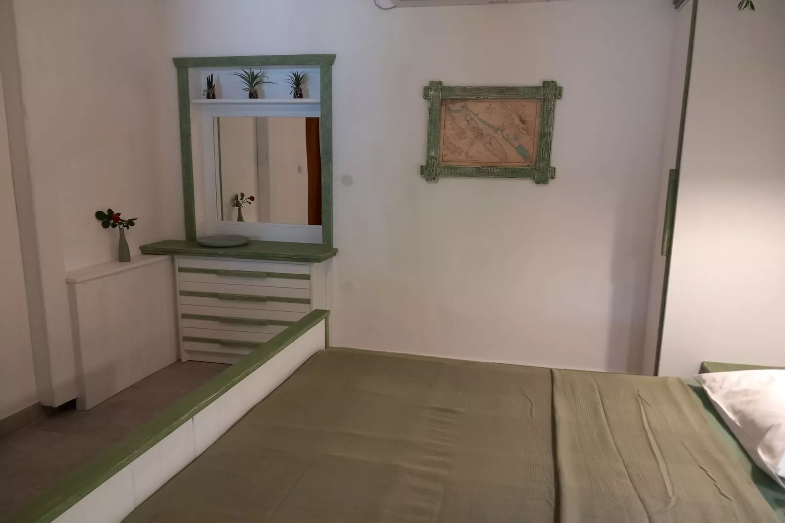 Guest House Green Corner Supetarska Draga - Double Room  With Balcony and Sea View 1-Slaapkamer