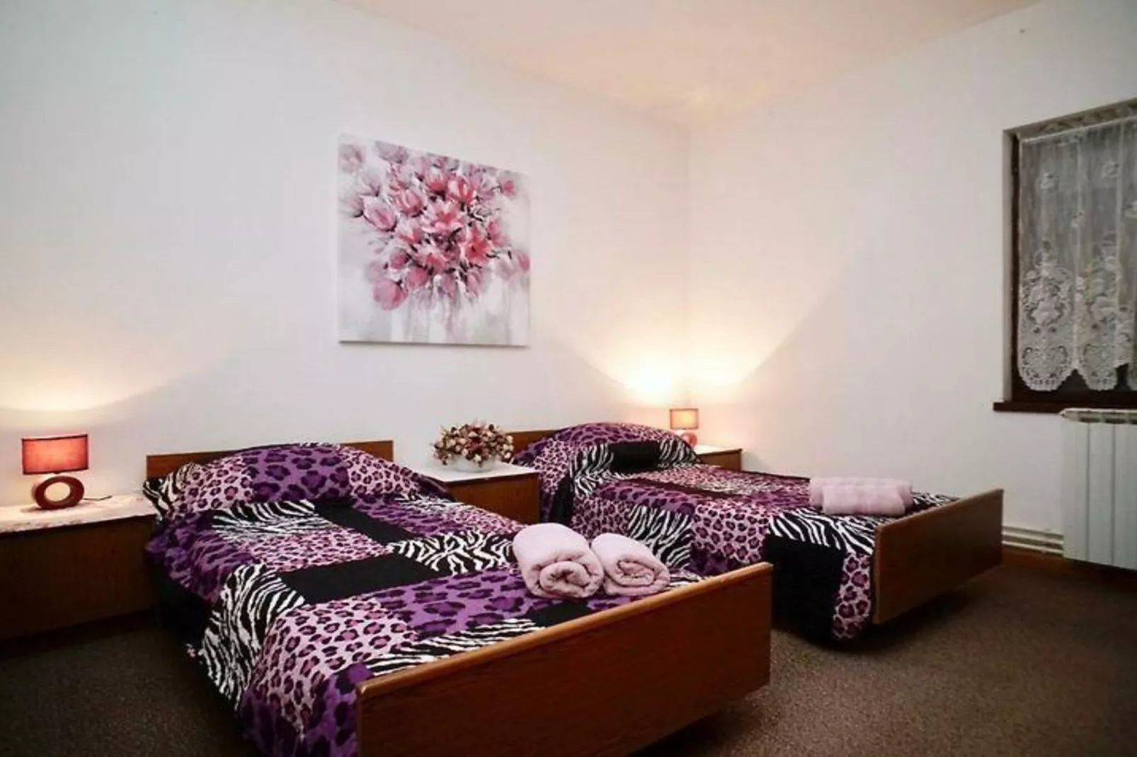 Three Bedroom Apartment with Terrace-Slaapkamer