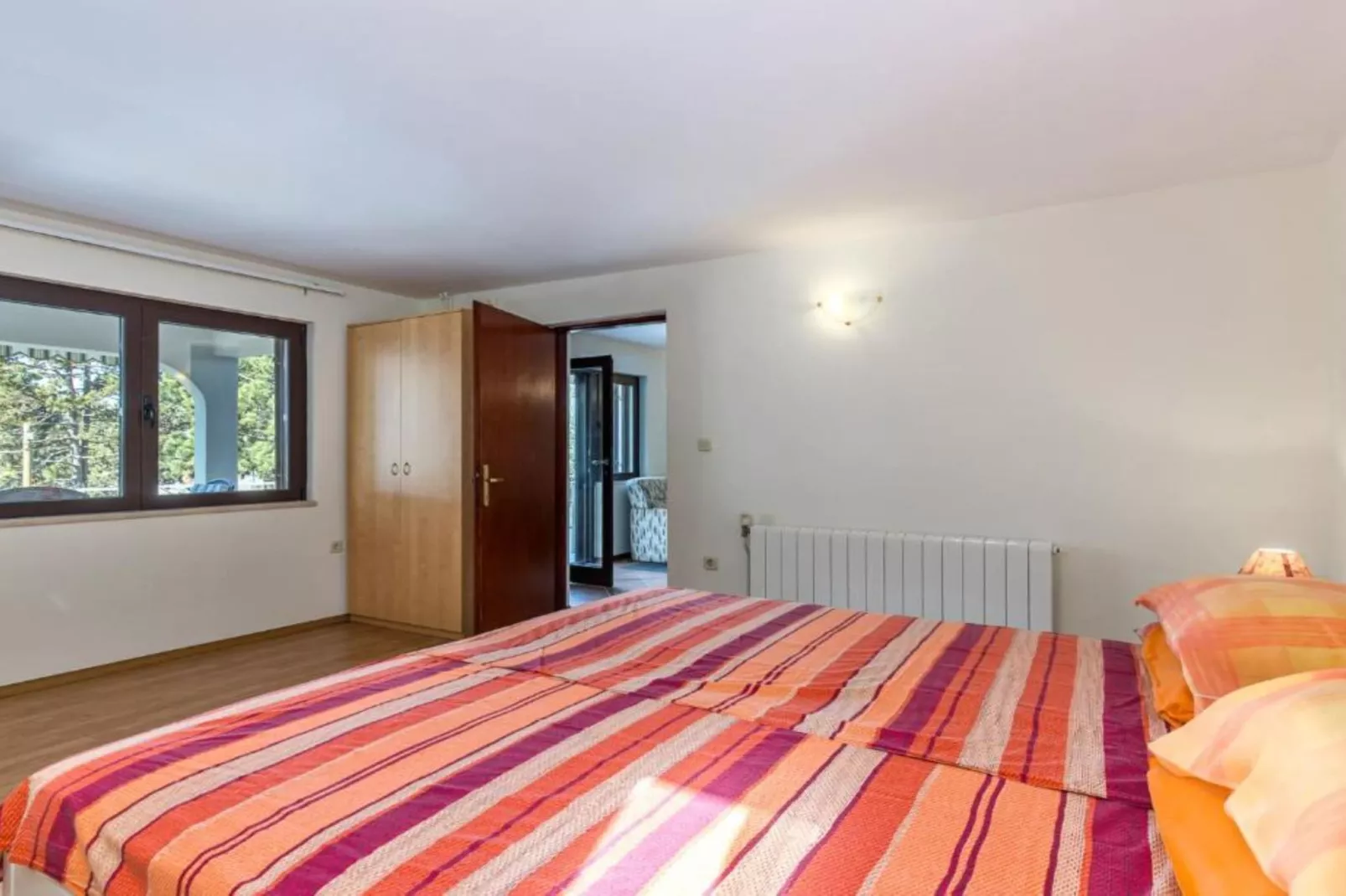 Apartment Villa Mirna - One Bedroom Apartment with Balcony and Garden View-Slaapkamer
