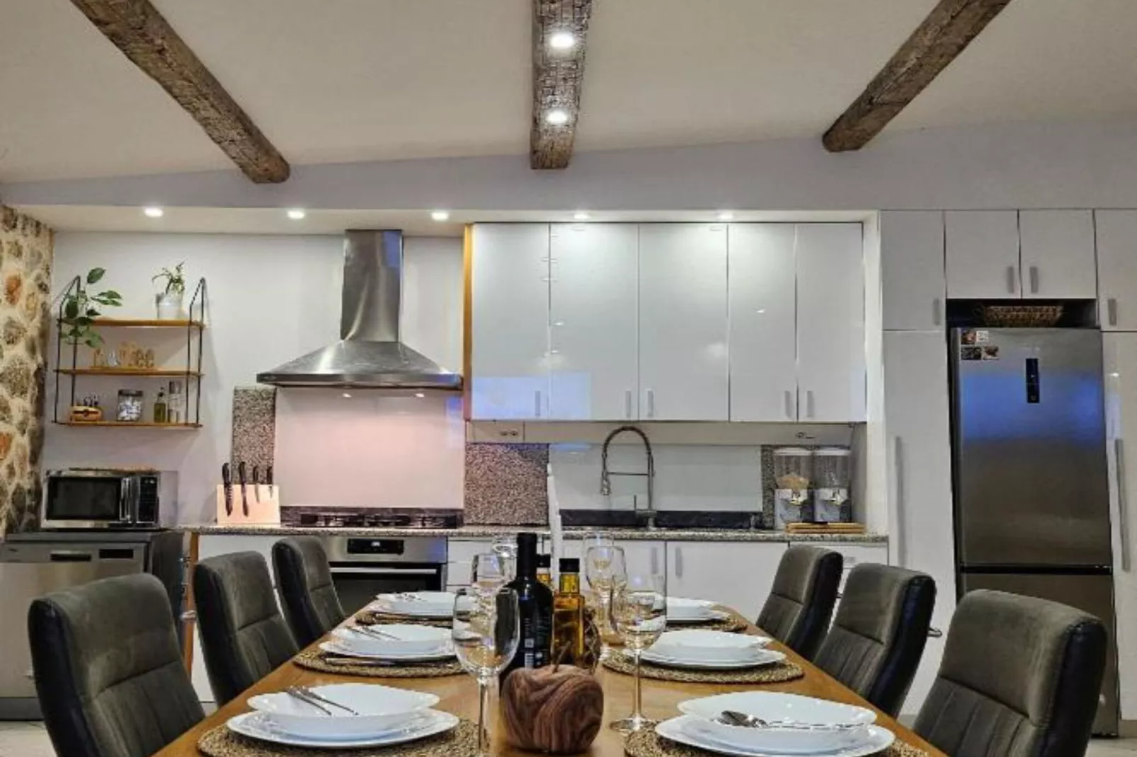 Villa Nika - Three Bedroom Villa with Private Pool-Eetkamer