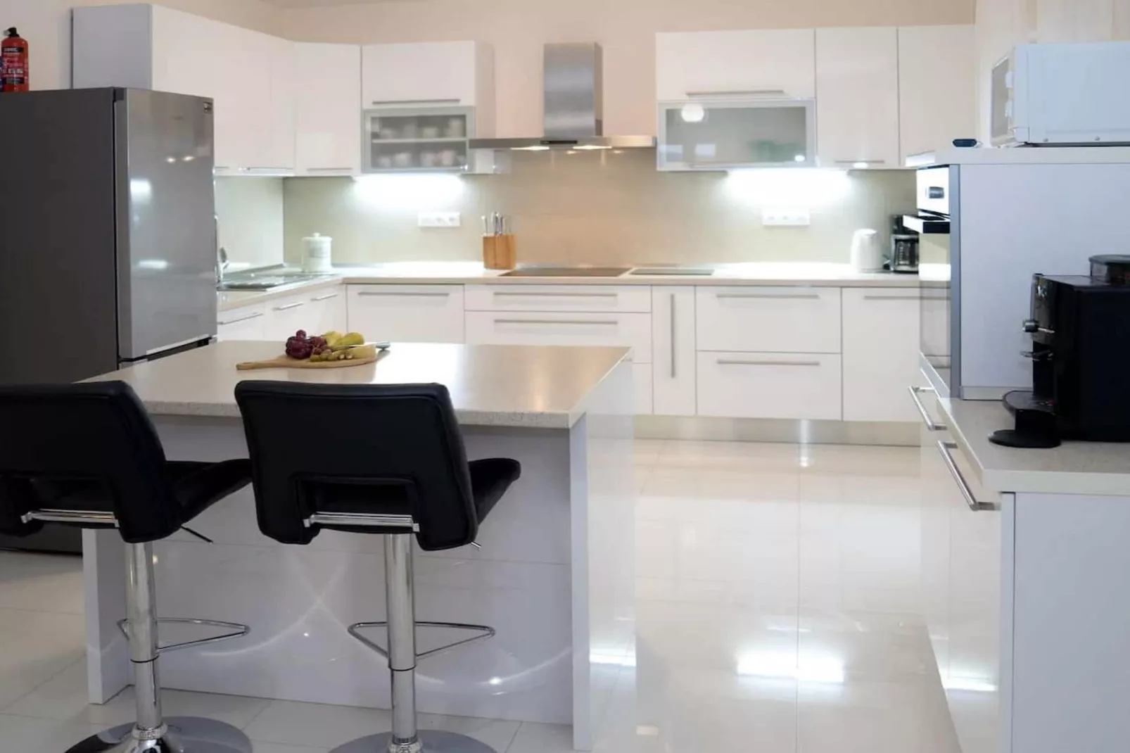 Peaceful Escape with Mountain Views, Heated Pool and Modern Amenities in Radošić - Four Bedroom Villa-Keuken