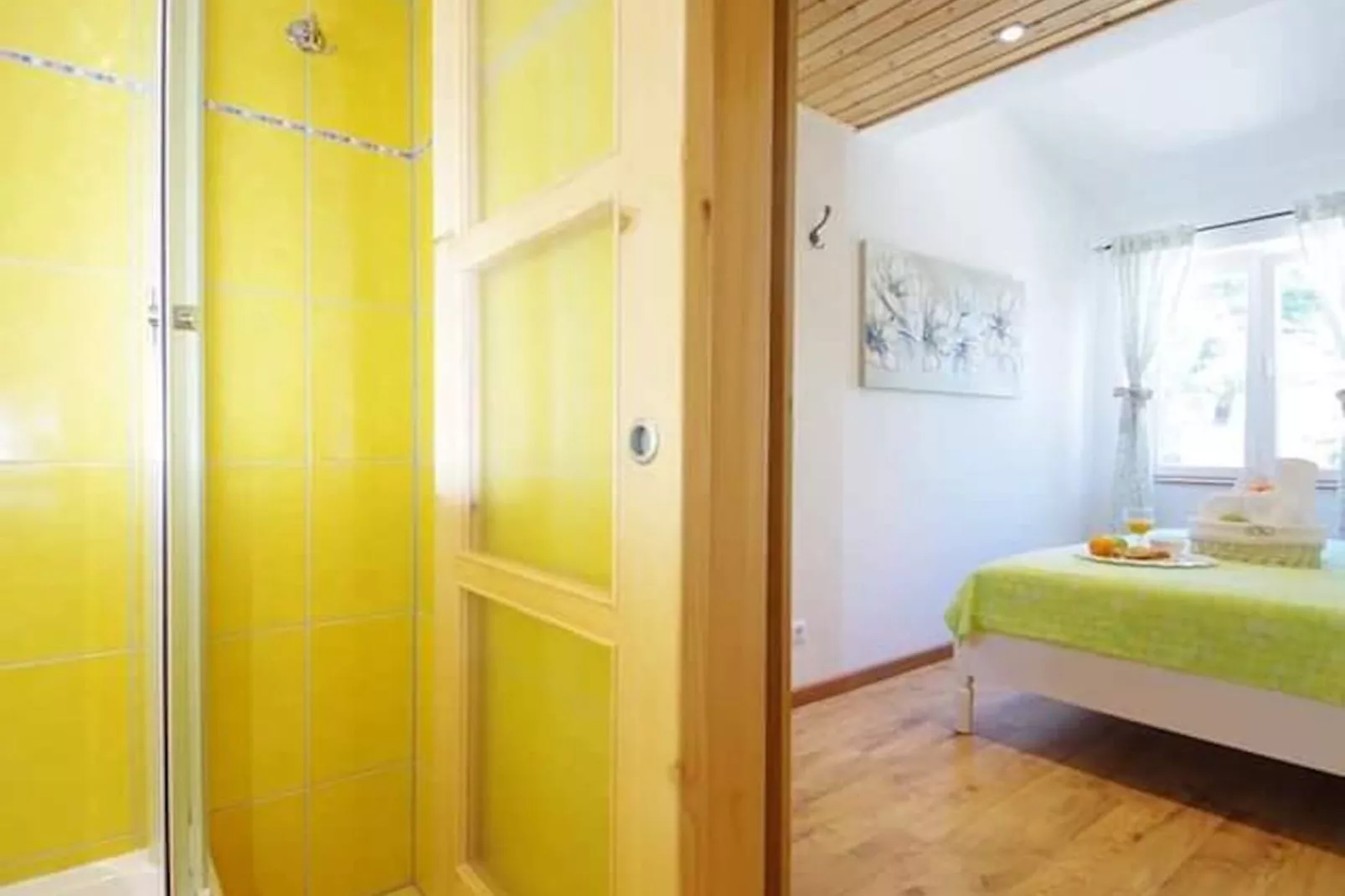 Blissful Bay Apartments Vrboska - Classic Two Bedroom Apartment with Terrace (owner Lavanda)-Slaapkamer