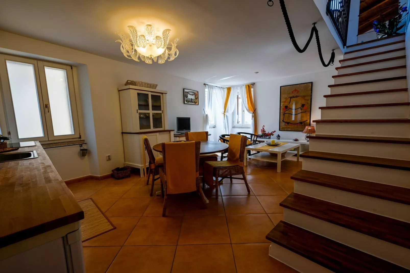 Sleek and Trendy Downtown Apartment - One Bedroom Apartment-Keuken