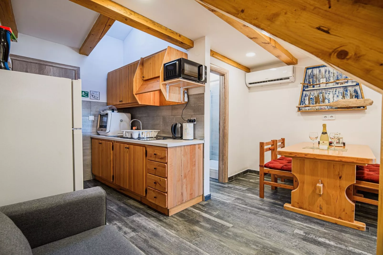 Sleek and Stylish Umag Apartments with Sea View - Comfort Two Bedroom Apartment with Terrace (owner 3)-Keuken
