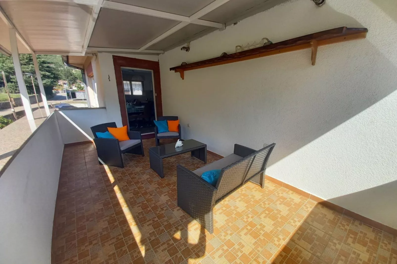 Lovely Apartments Near the Sea - One Bedroom Apartment with Balcony-Woonkamer