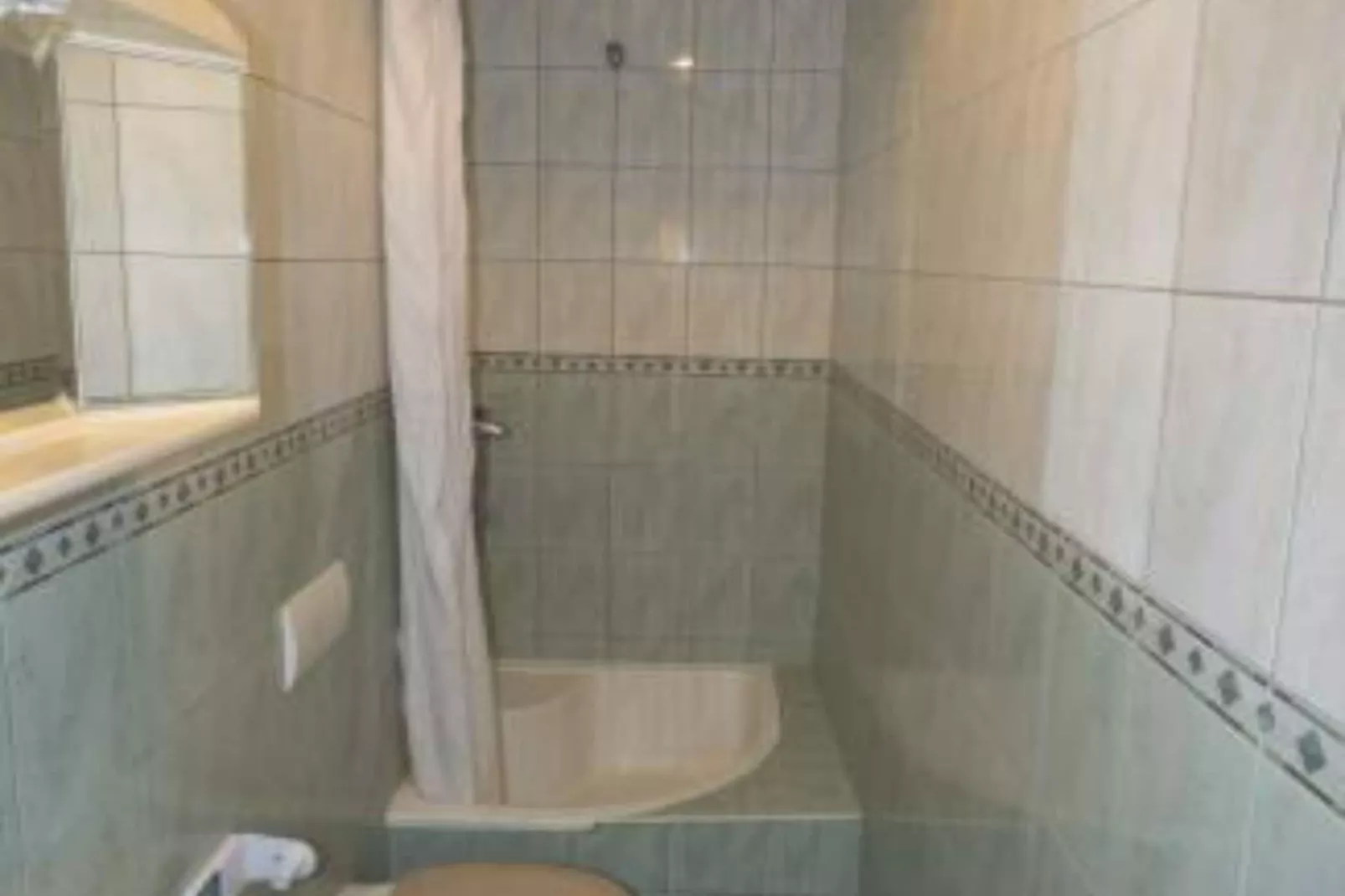 Beachfront Apartments Plaža - Two Bedroom Apartment A2-Badkamer