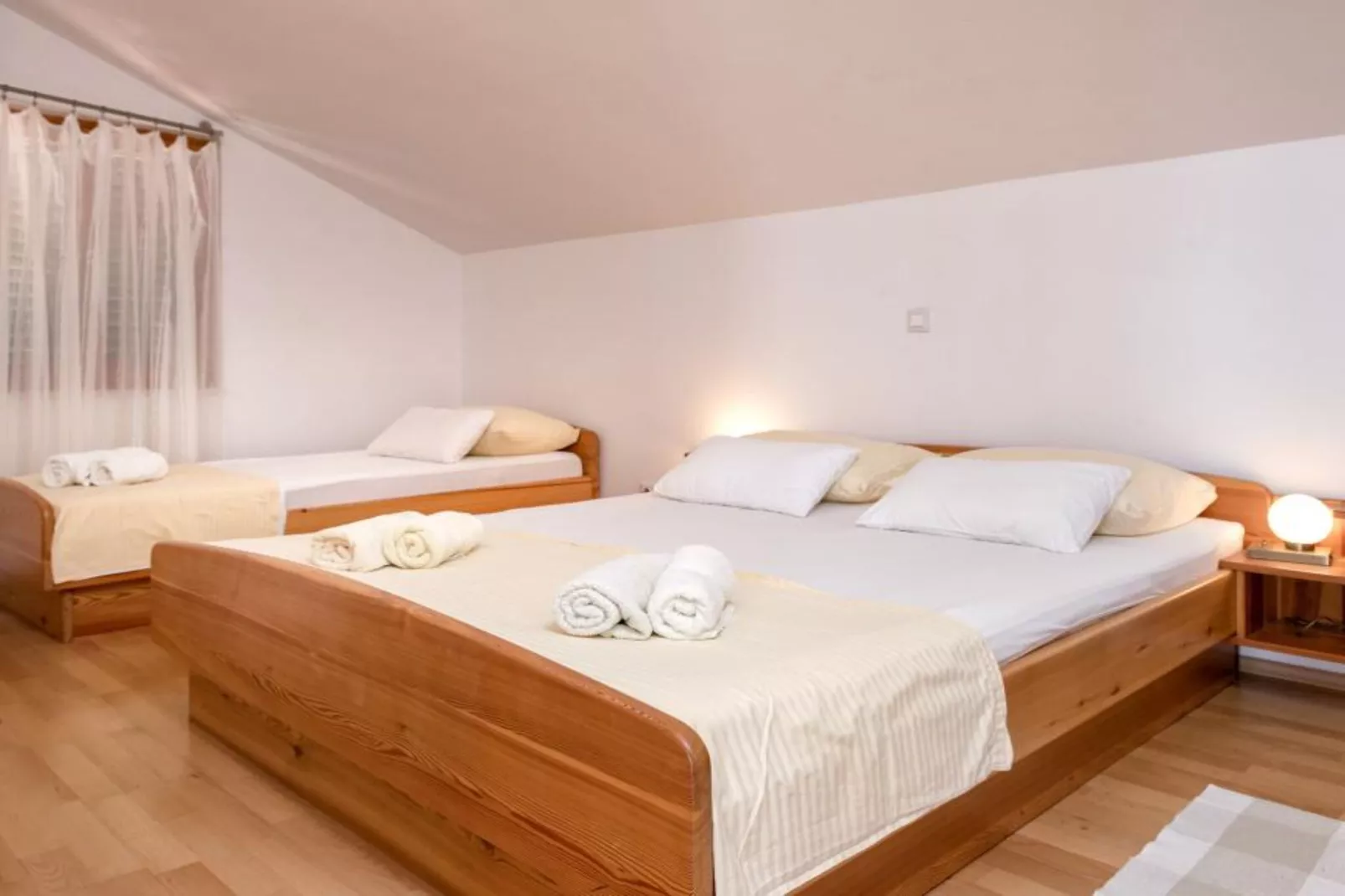 Dolac Green Side Apartments - Two Bedroom Apartment 2-Slaapkamer