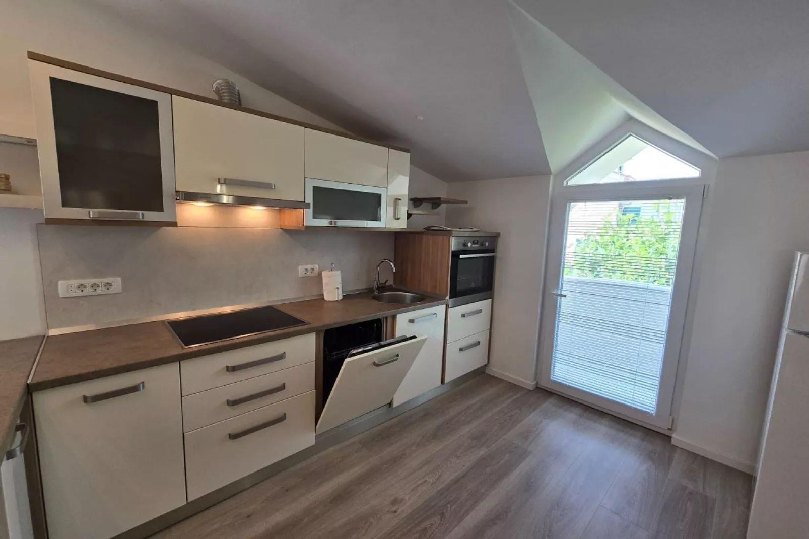 Apartments Ivankovic - Two Bedroom Apartment with Terrace-Keuken