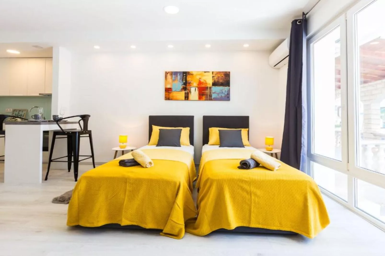 Charming Zadar Apartment Near Old Town with Convenient Access to Beaches Apartman ( 2 )-Slaapkamer