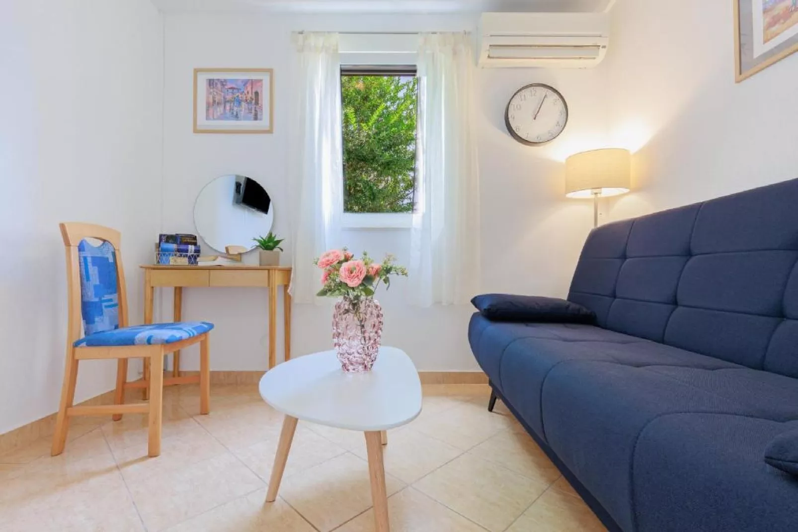 Lumbarda Resort Apartments - Comfort One Bedroom Apartment  F10-Woonkamer